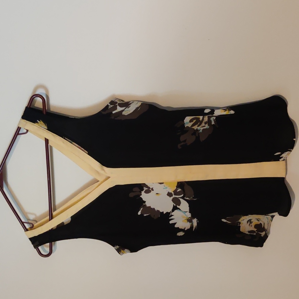 Candie's Black Floral Yellow Trimmed Top Size S